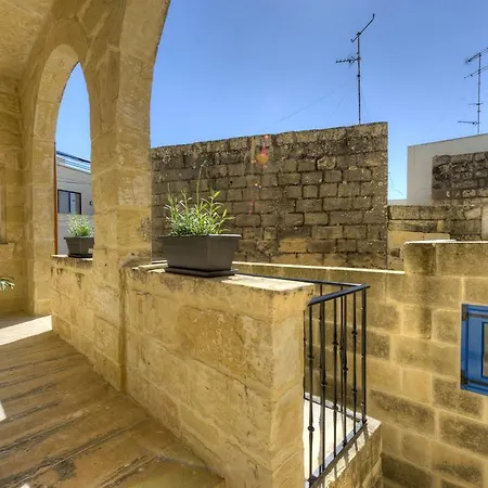 Villa Ta' Vitor Ghajnsielem