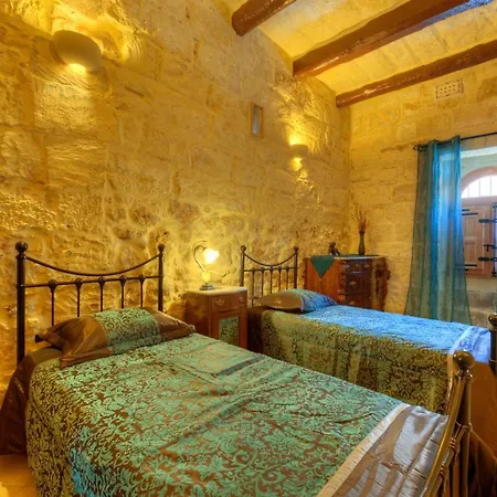 Ta' Vitor Vila Għajnsielem